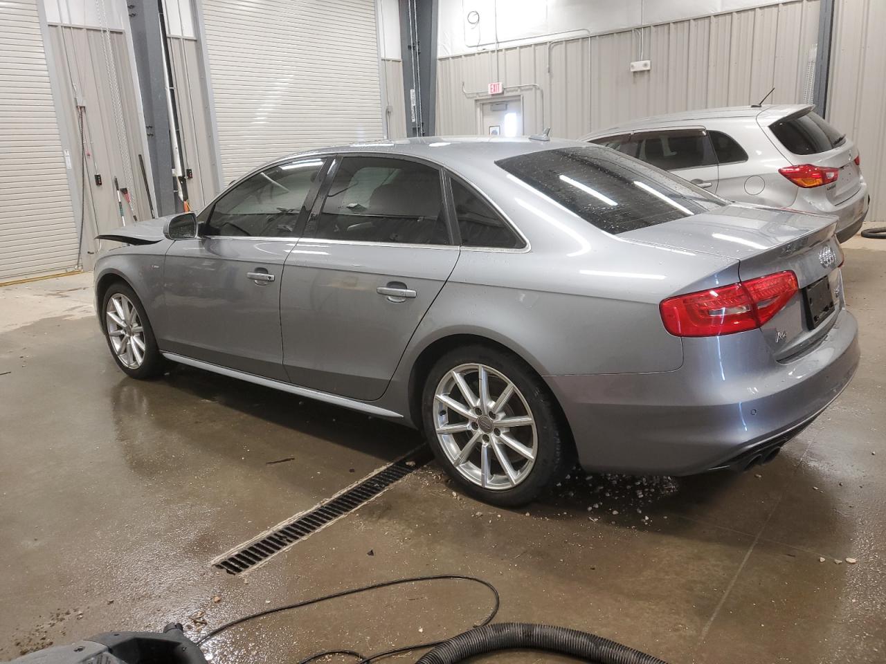 VIN WAUFFAFL0FN043777 2015 AUDI A4 no.2