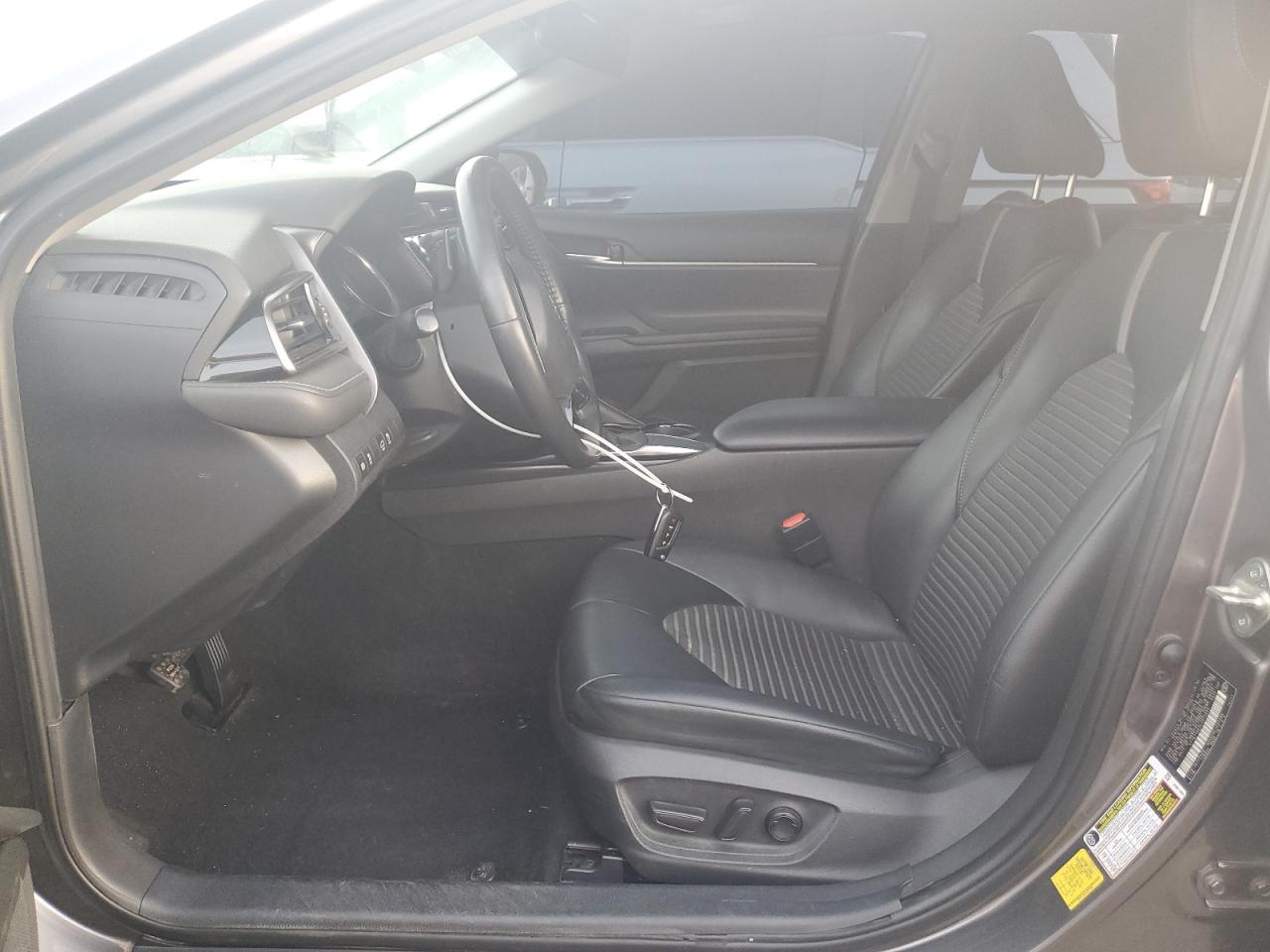 2020 Toyota Camry - Image 7