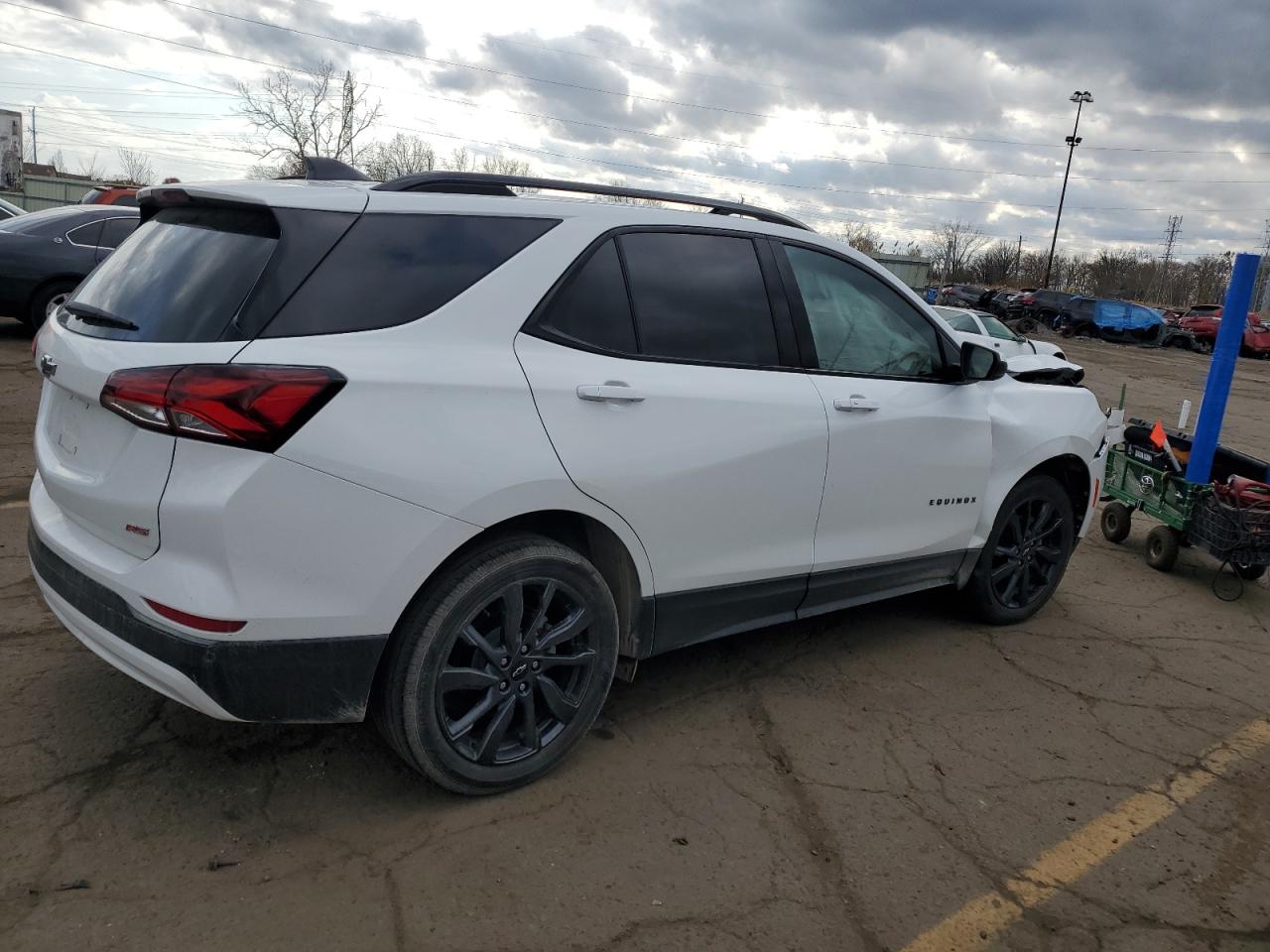 2022 Chevrolet Equinox - Image 3