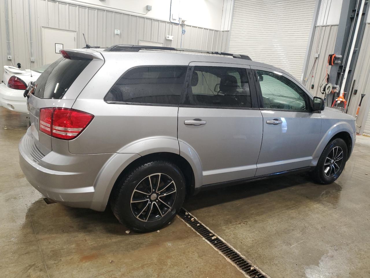 2017 Dodge Journey - Image 3
