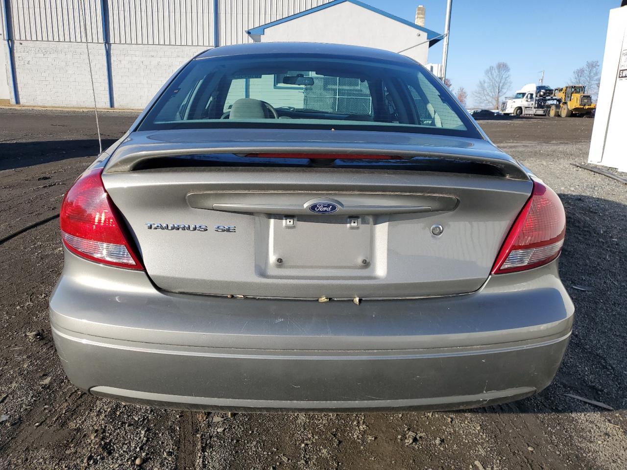 2004 Ford Taurus Se VIN: 1FAHP53254A168182 Lot: 81045834