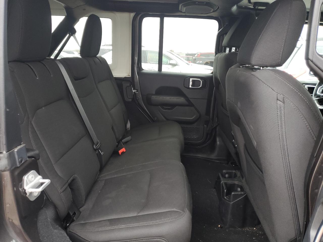 2019 Jeep Wrangler - Image 10