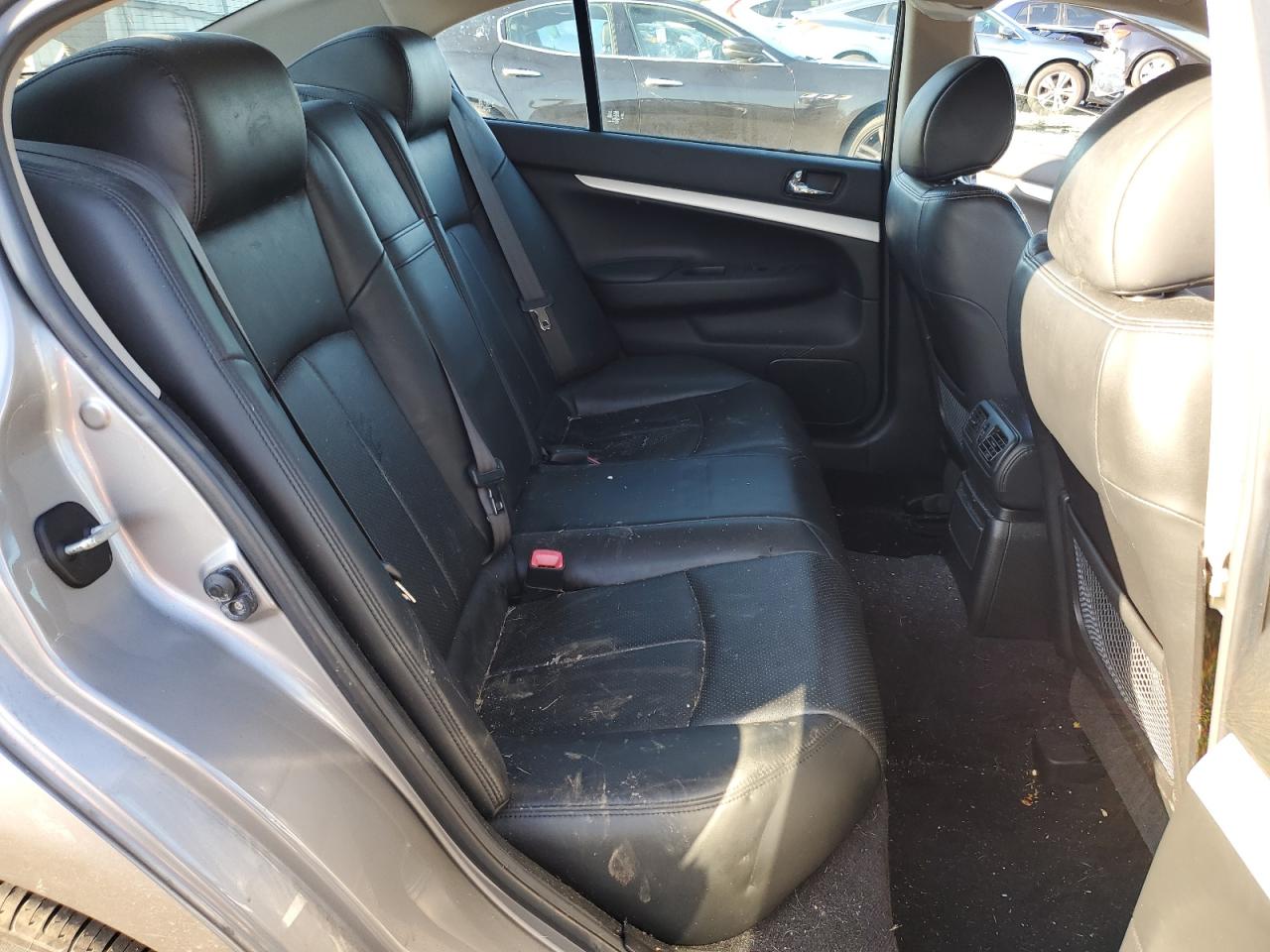 2009 Infiniti G - Image 10
