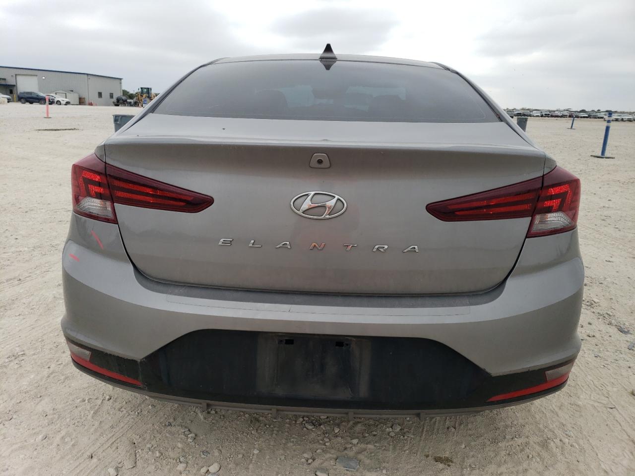 2020 Hyundai Elantra - Image 6