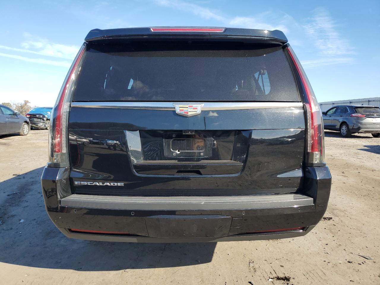 VIN 1GYS4HKJ5HR391181 2017 CADILLAC ESCALADE no.6