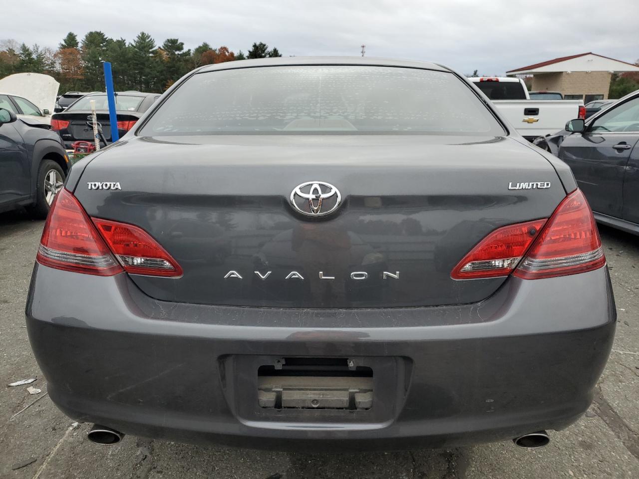2008 Toyota Avalon - Image 6