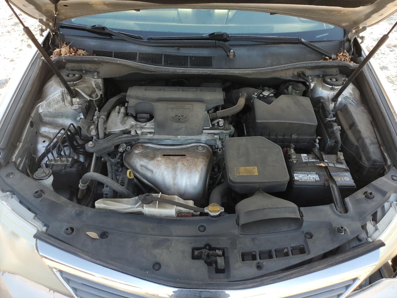 2014 Toyota Camry - Image 11