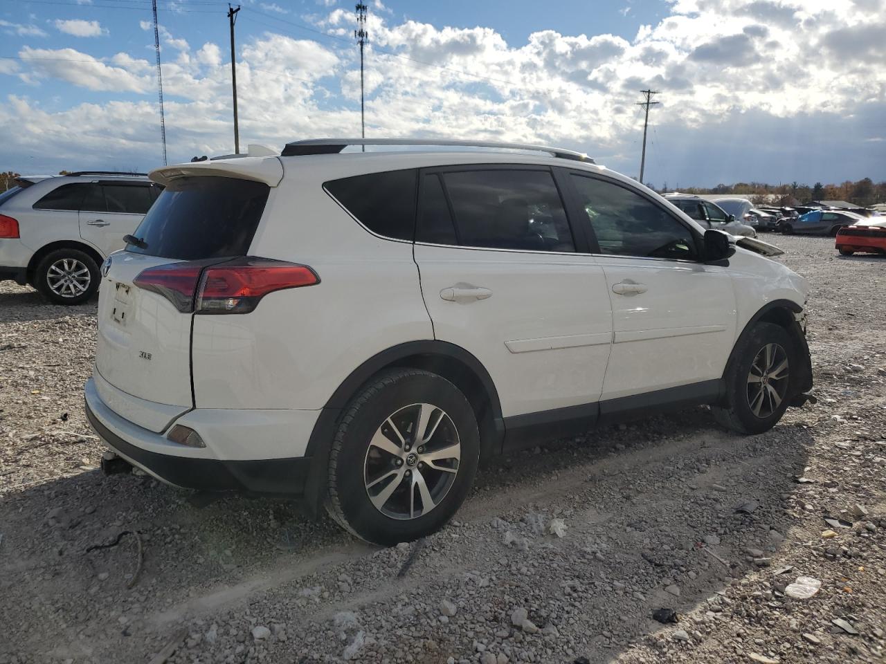 2018 Toyota RAV 4 - Image 3