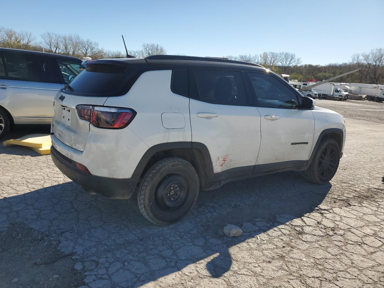 2018 Jeep Compass - Image 3