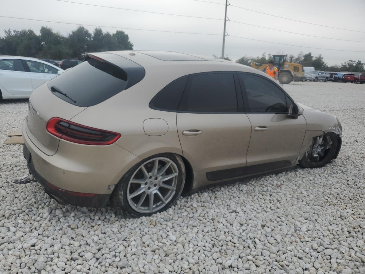 2017 Porsche Macan - Image 3