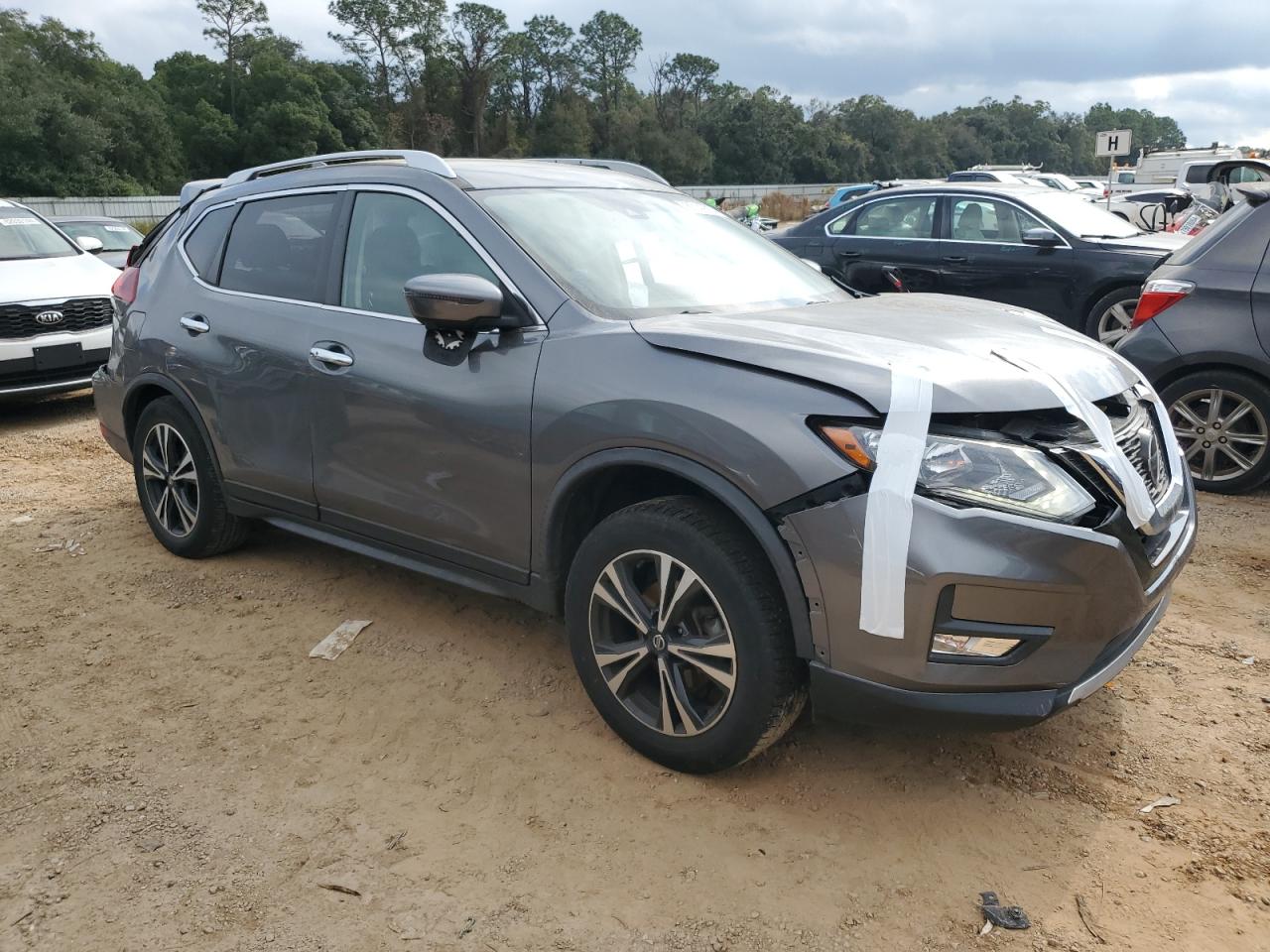 2019 Nissan Rogue - Image 4