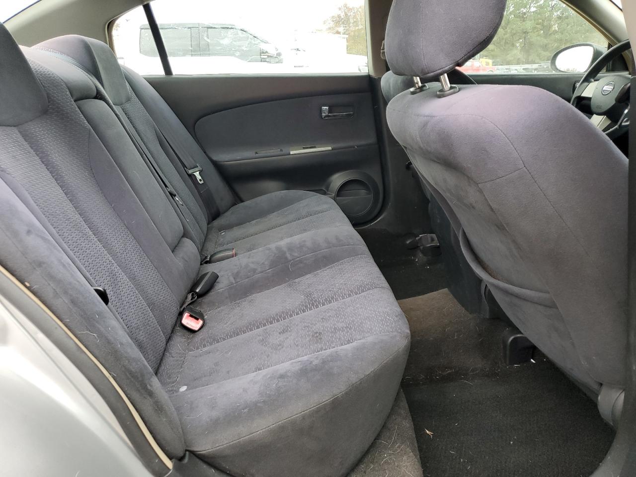 2005 Nissan Altima - Image 10