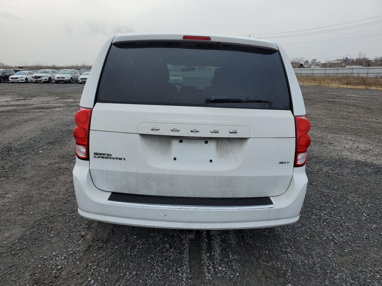2016 Dodge Caravan - Image 6