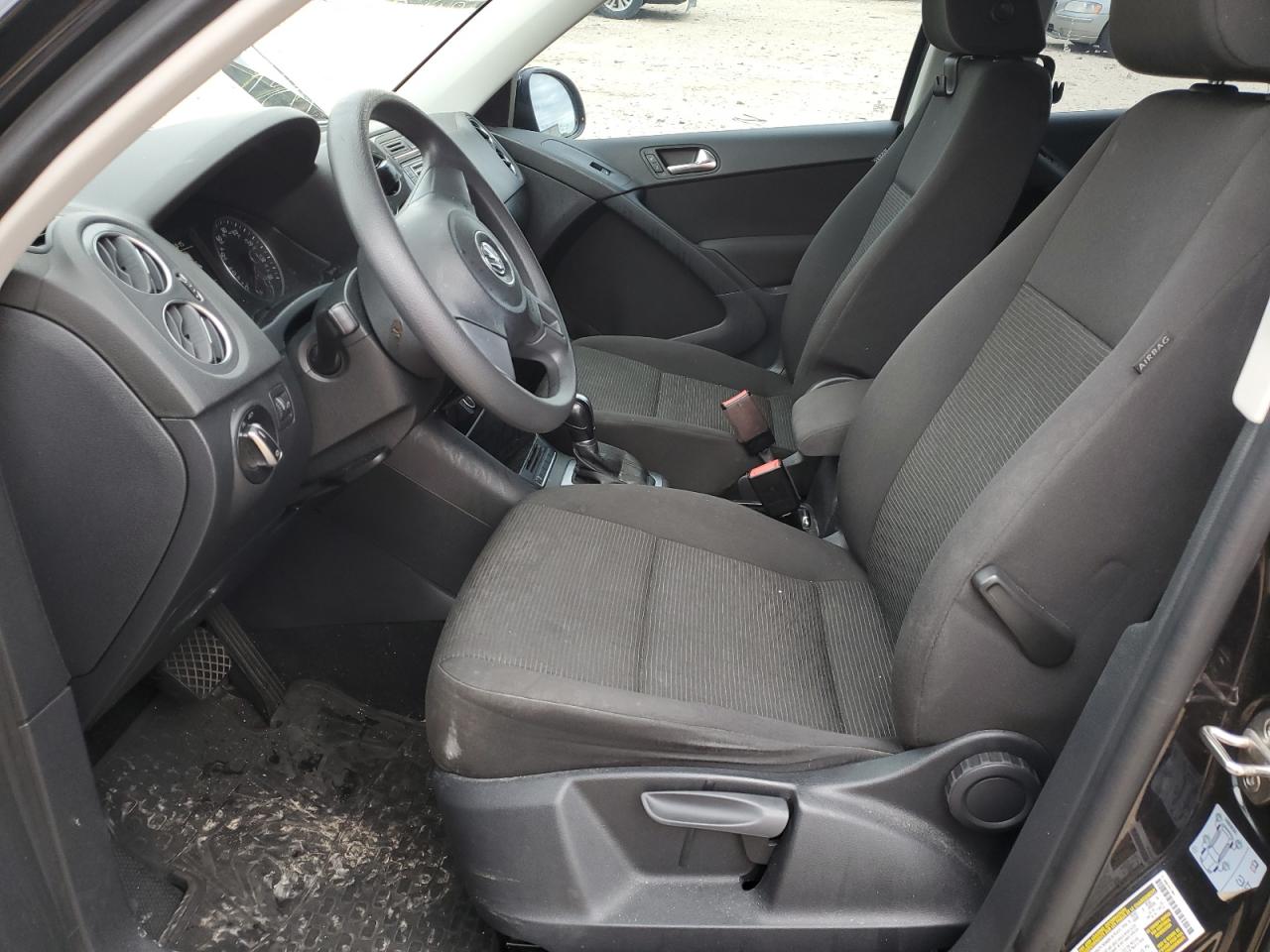 2018 Volkswagen Tiguan - Image 7
