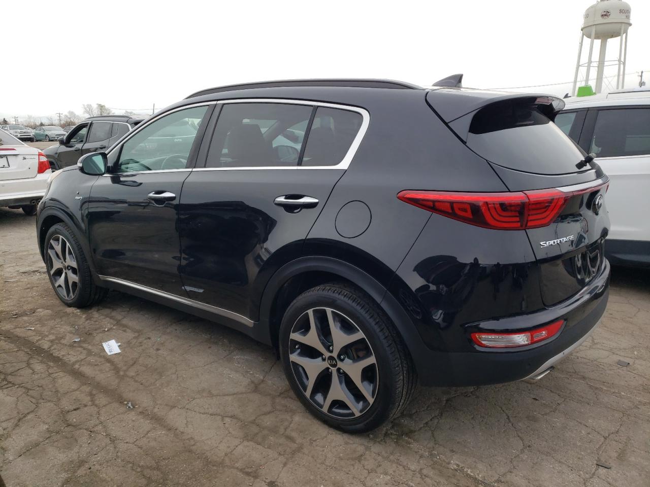 VIN KNDPRCA62J7486151 2018 KIA SPORTAGE no.2