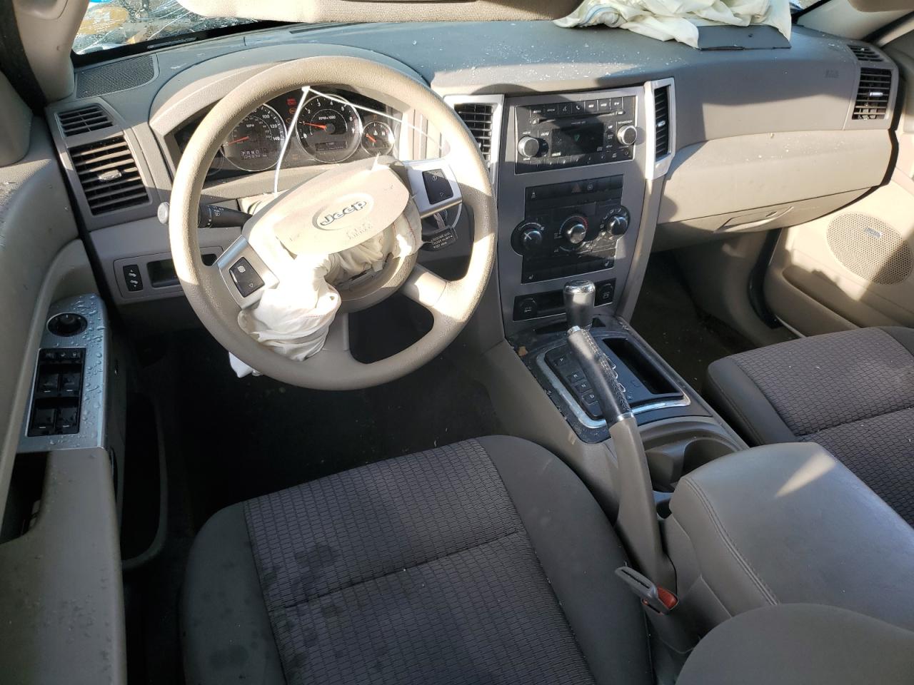 2010 Jeep Grand Cherokee - Image 8