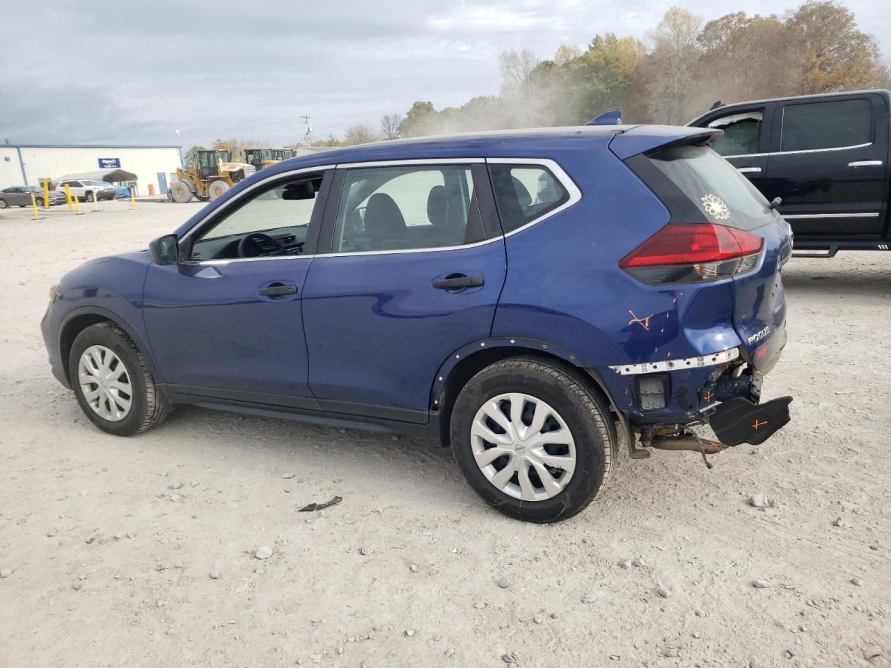2019 Nissan Rogue - Image 2