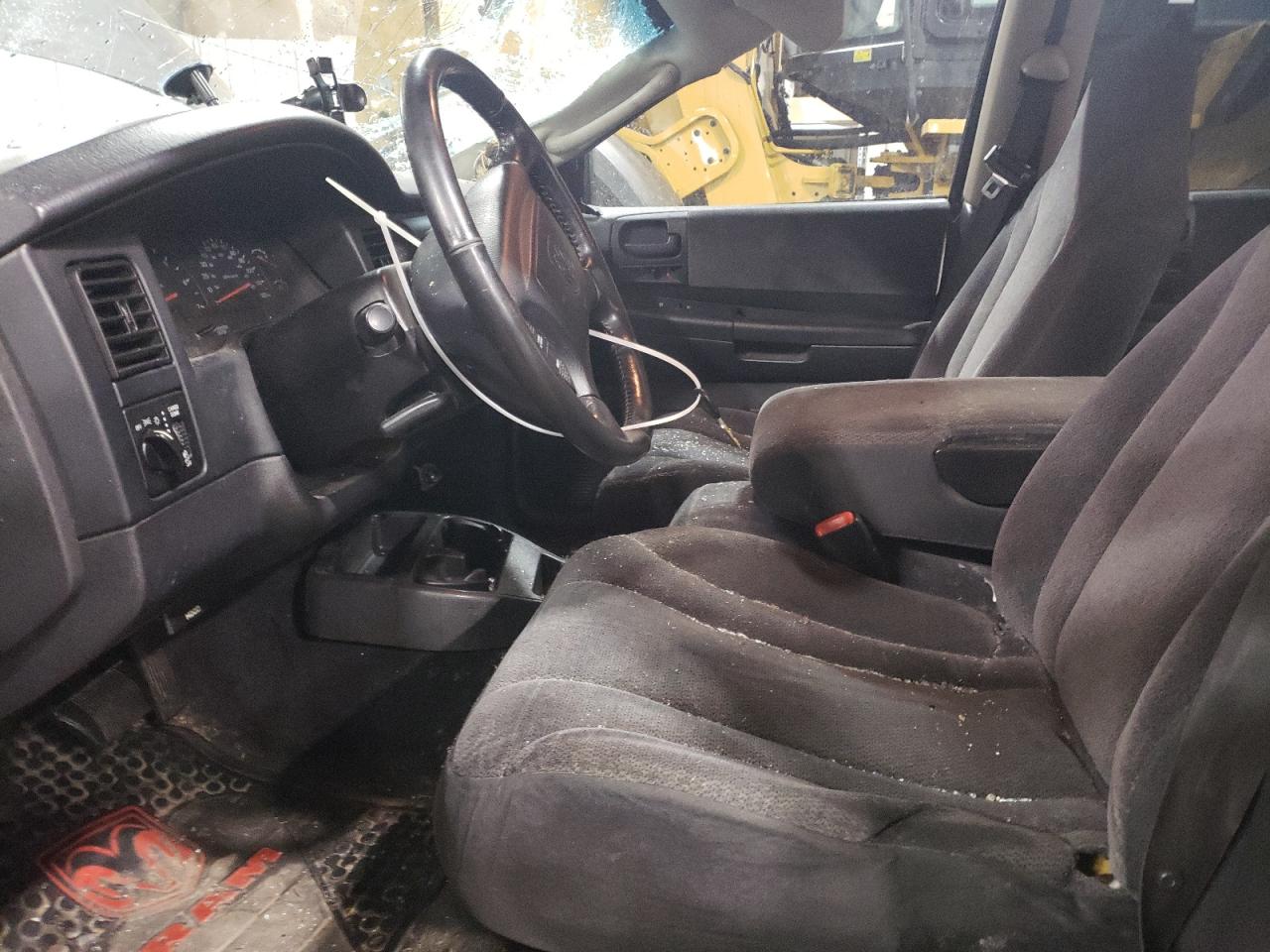 2003 Dodge Dakota - Image 7