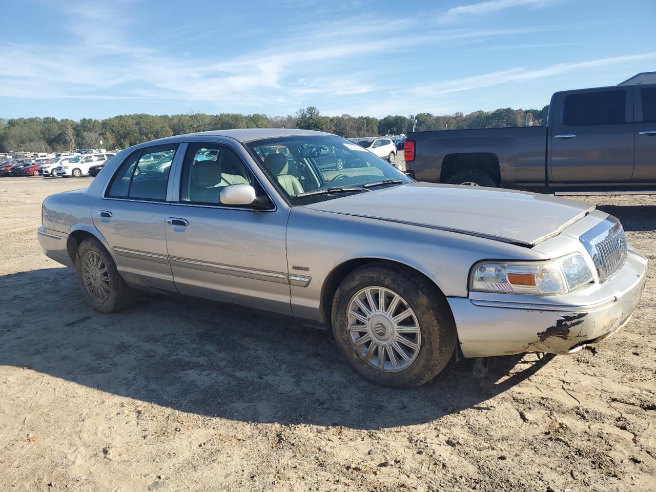 2010 Mercury Grand Marquis - Image 4