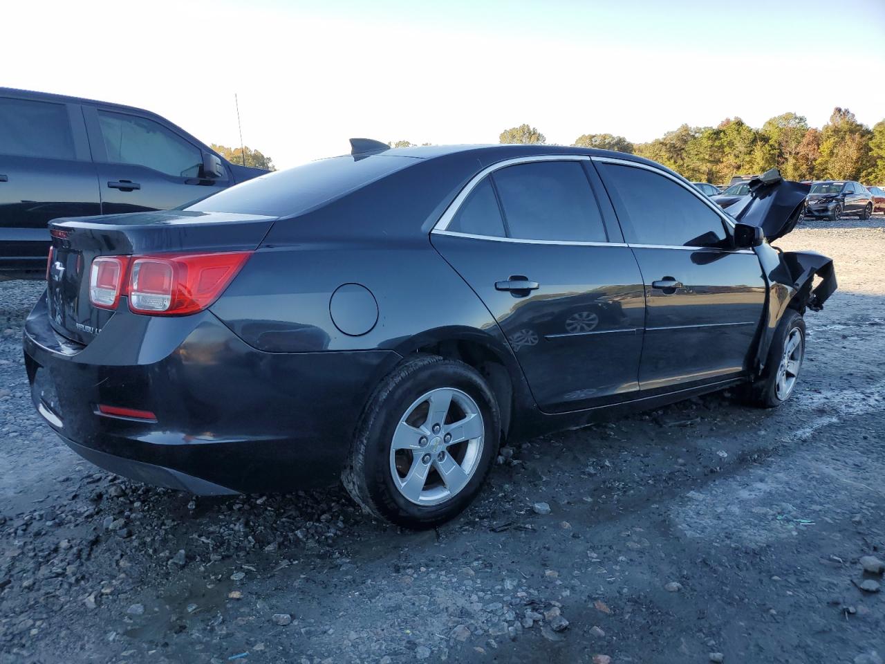 VIN 1G11B5SL1FF332966 2015 CHEVROLET MALIBU no.3