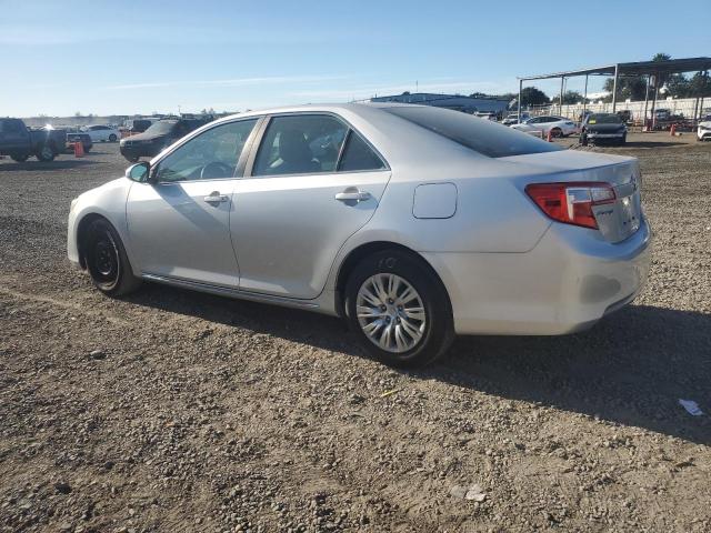  TOYOTA CAMRY 2012 Srebrny