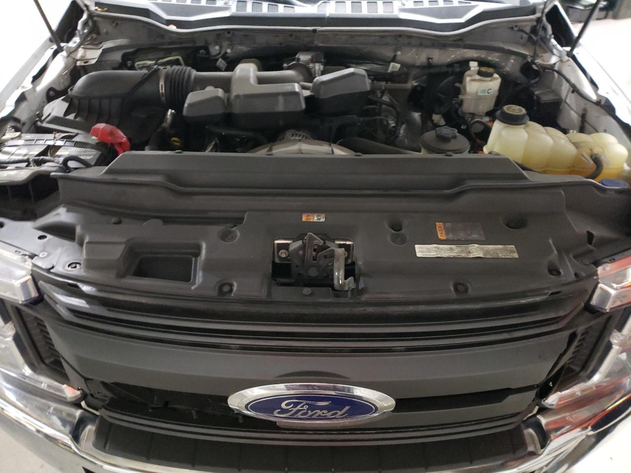 2019 Ford F350 - Image 11