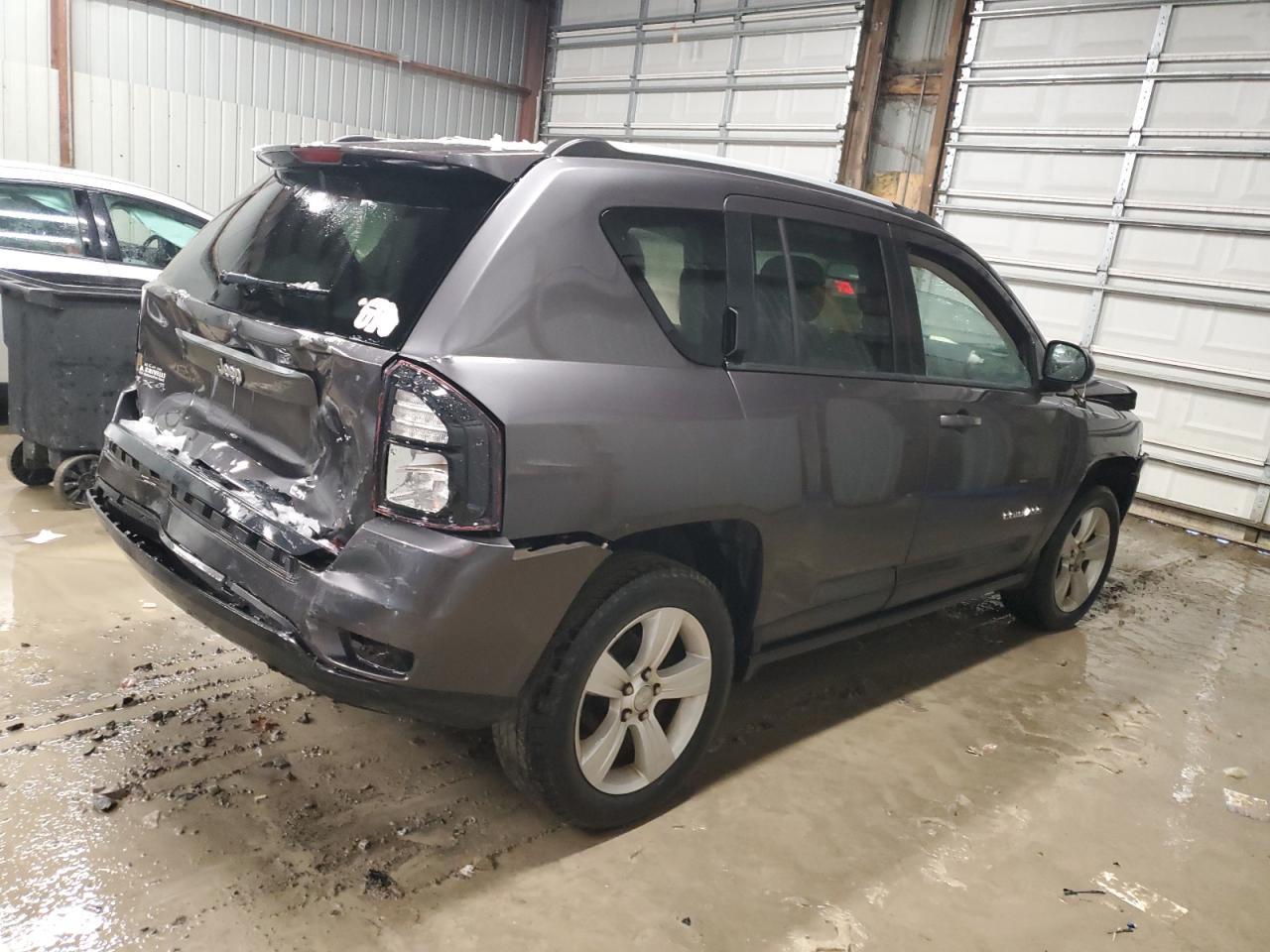 VIN 1C4NJDBB4HD142526 2017 JEEP COMPASS no.3