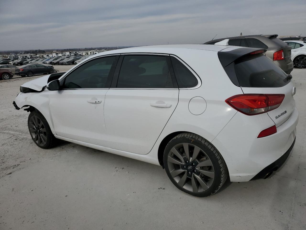 2018 Hyundai Elantra - Image 2