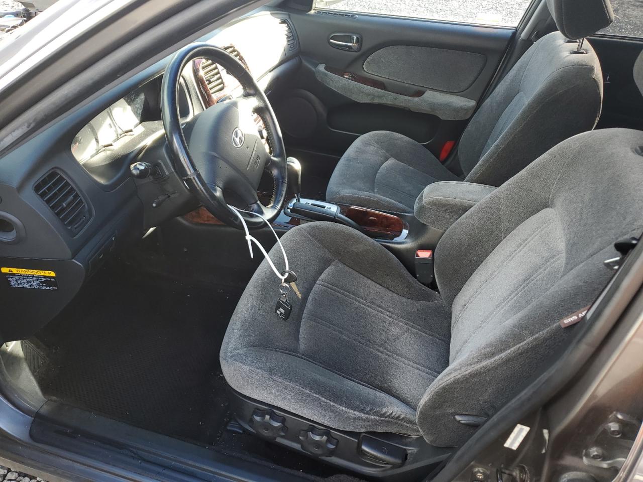 2003 Hyundai Sonata - Image 7