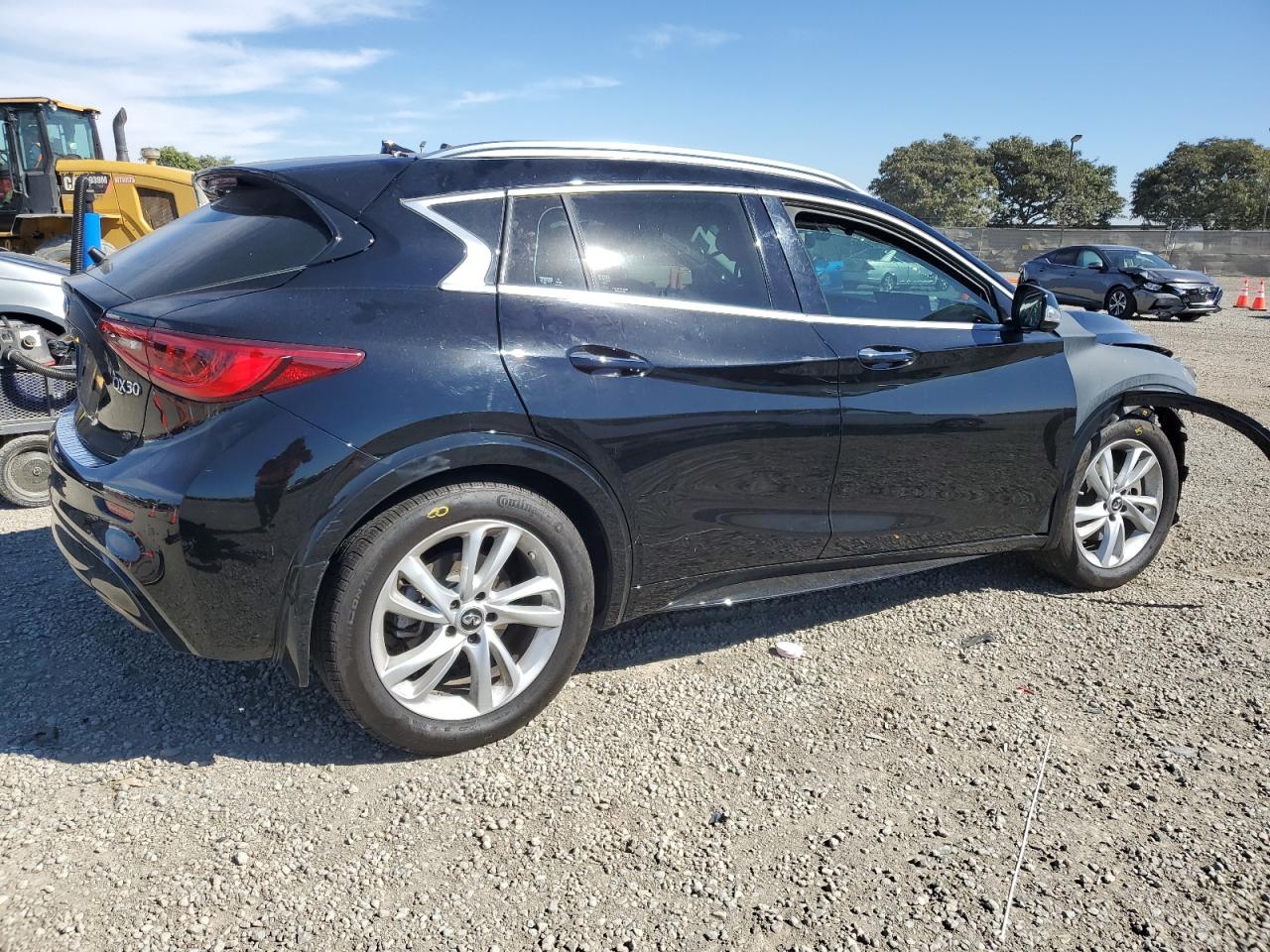 2019 Infiniti QX30 - Image 3