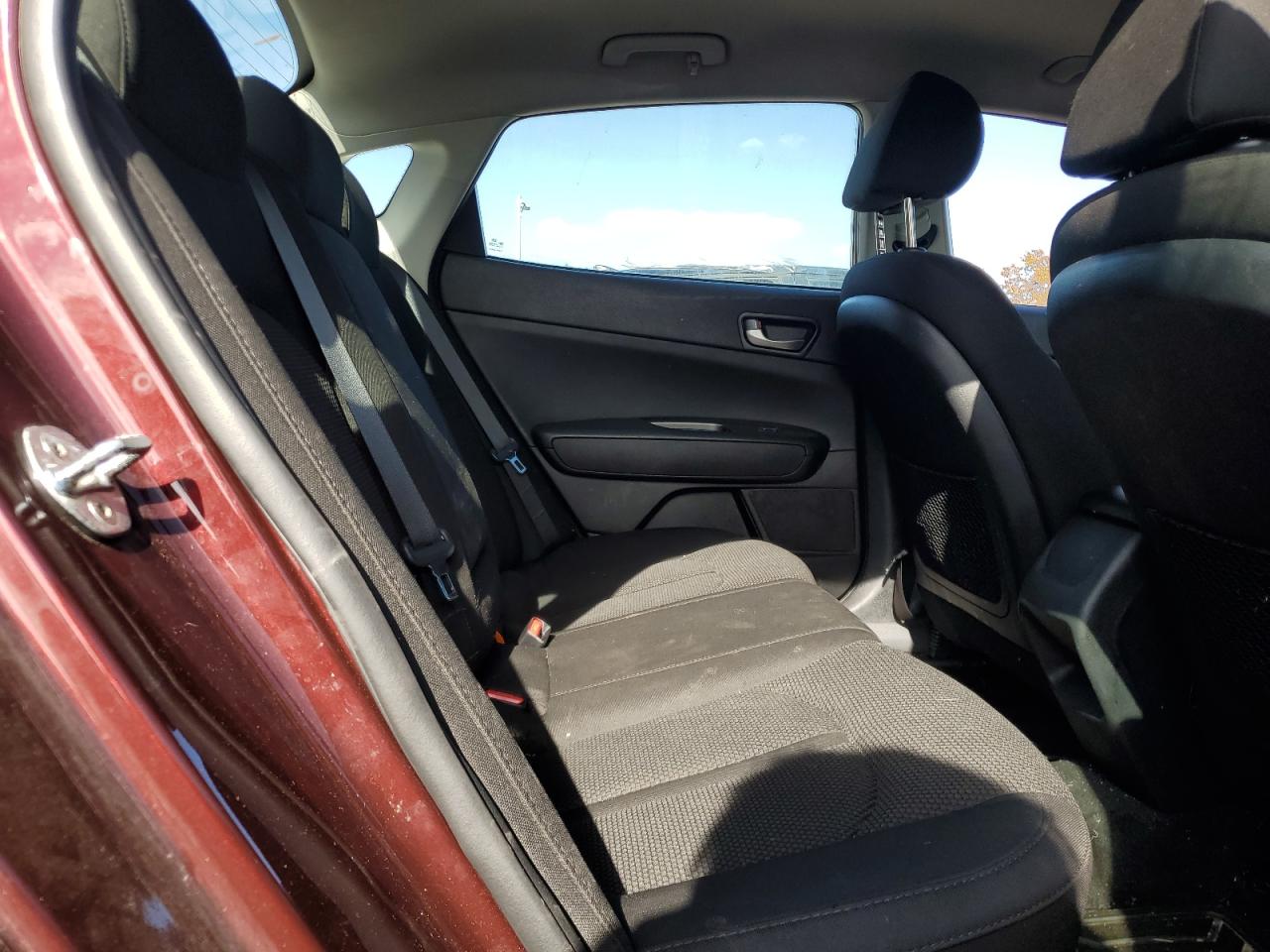 2019 Kia Optima - Image 10