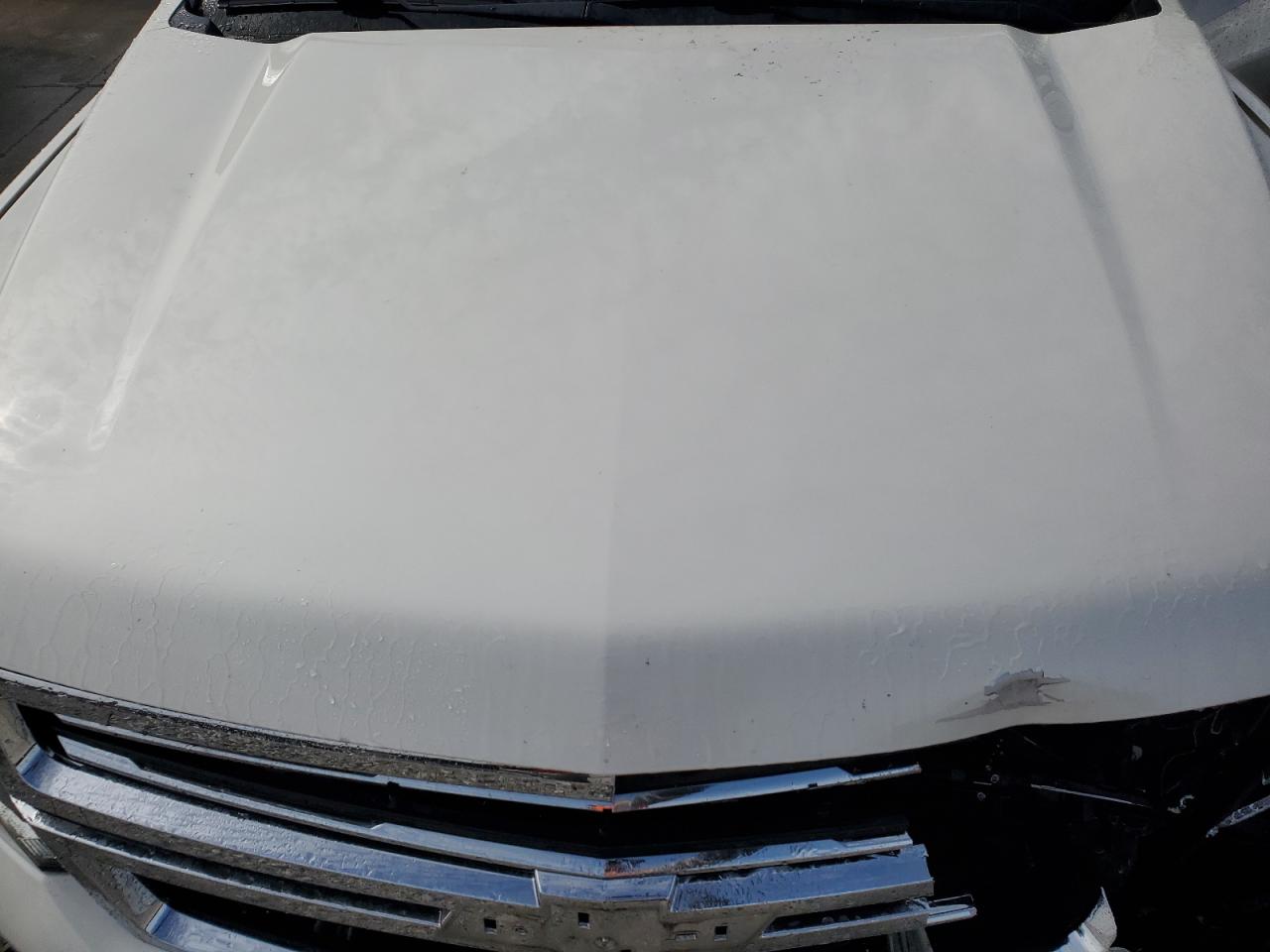 2015 Chevrolet Suburban - Image 12