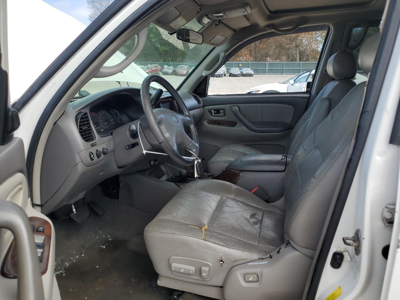2002 Toyota Sequoia - Image 7