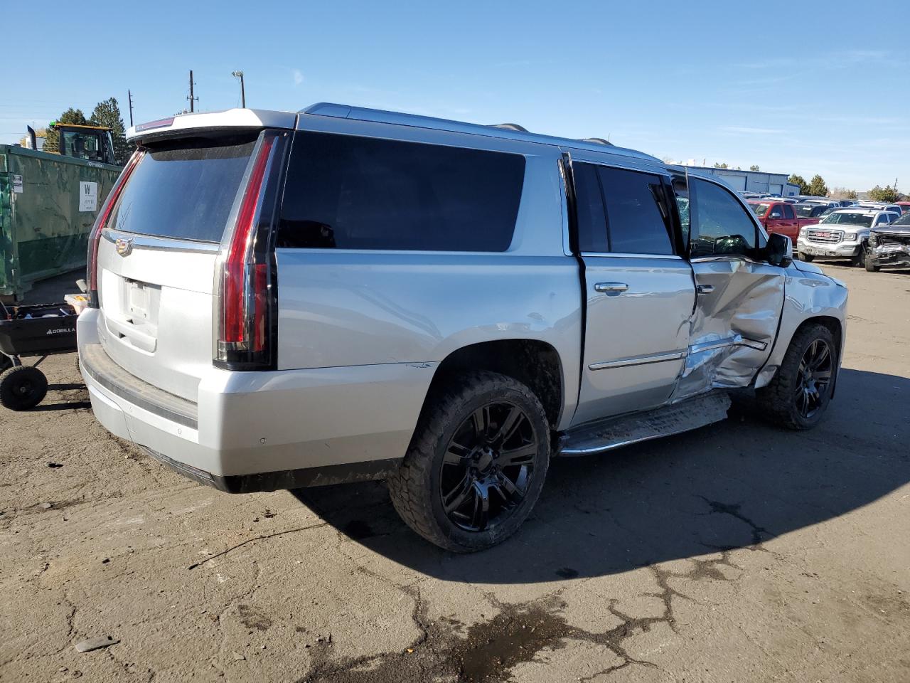 VIN 1GYS4HKJ3LR125697 2020 CADILLAC ESCALADE no.3