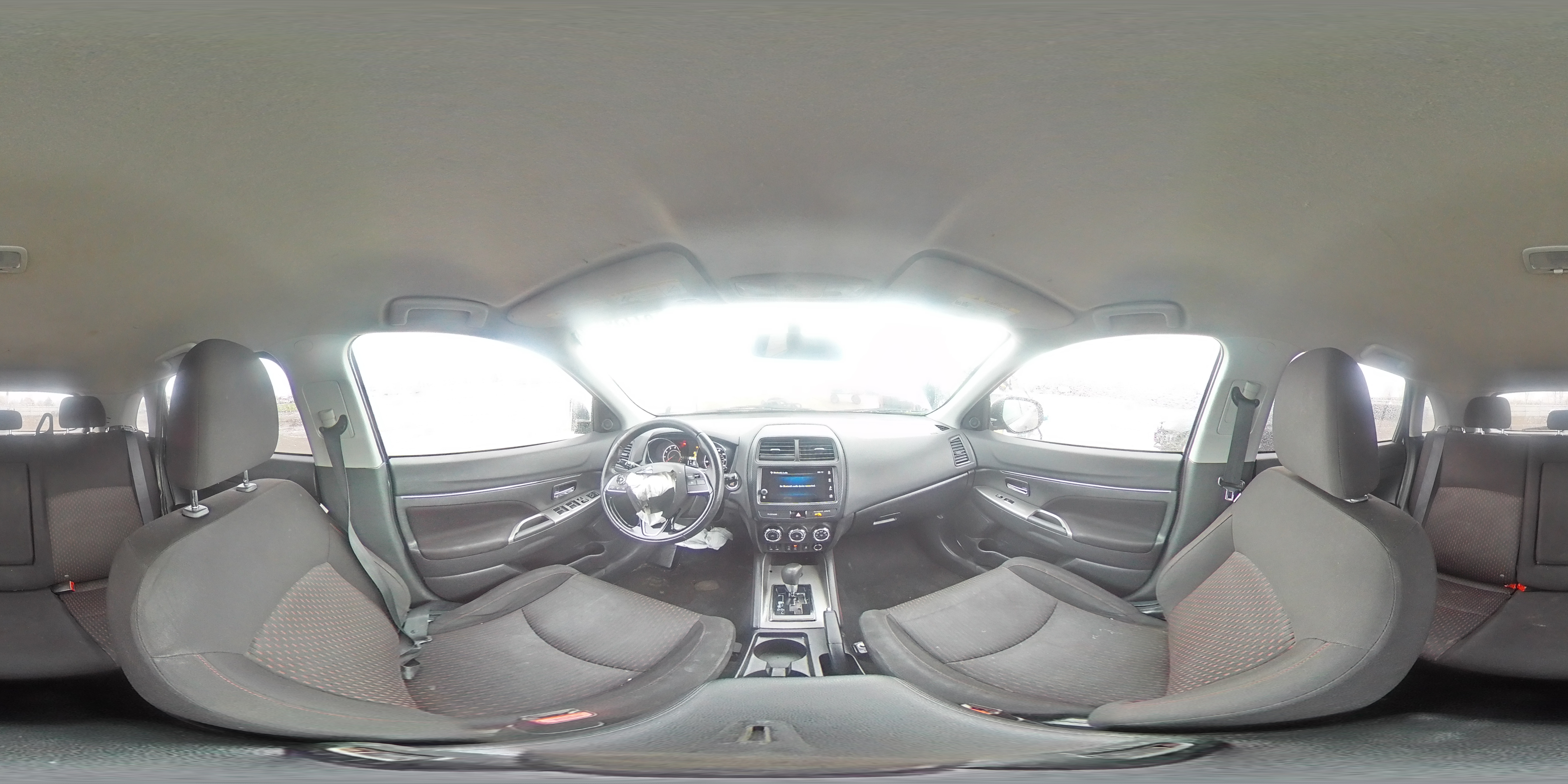 2019 Mitsubishi Outlander - Image 13