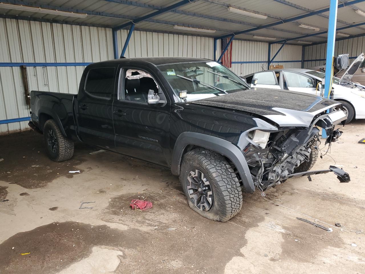 2017 Toyota Tacoma - Image 4