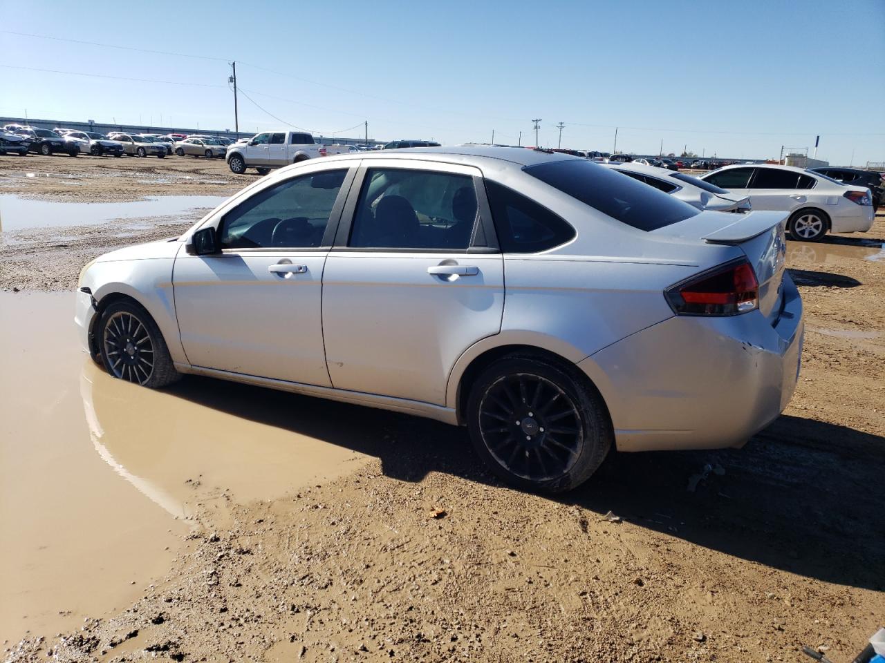 2011 Ford Focus - Image 2