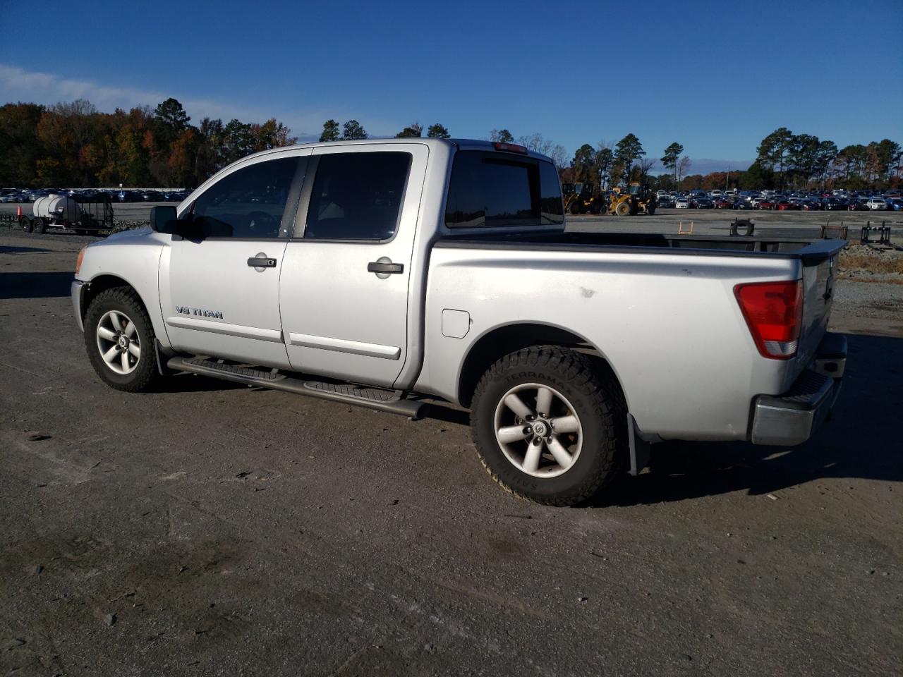 2013 Nissan Titan - Image 2