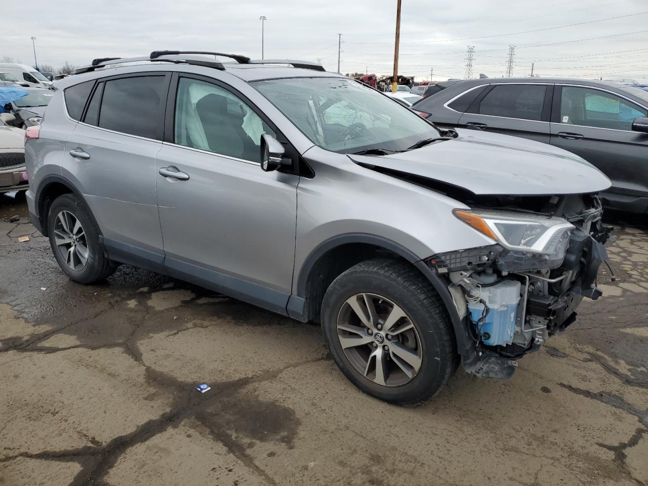 VIN 2T3RFREV5HW549960 2017 TOYOTA RAV4 no.4