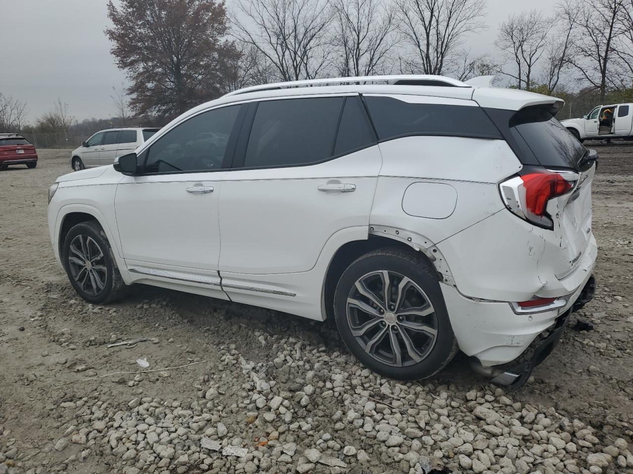 2019 GMC Terrain - Image 2