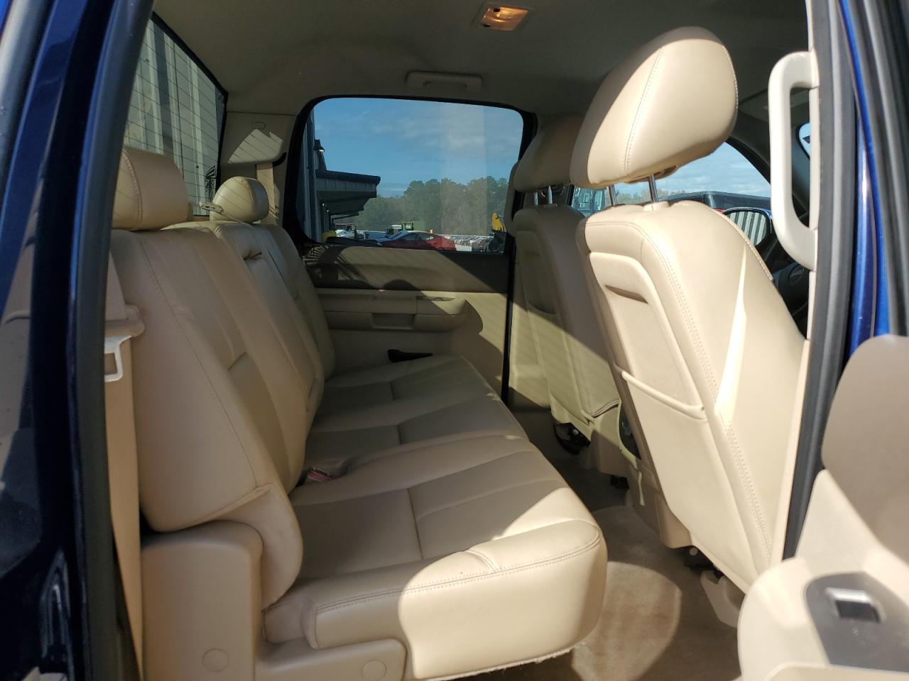 2013 GMC Sierra - Image 10