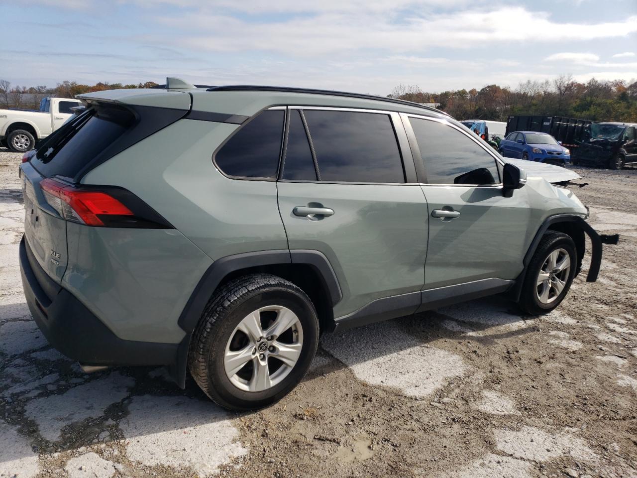 2019 Toyota RAV 4 - Image 3