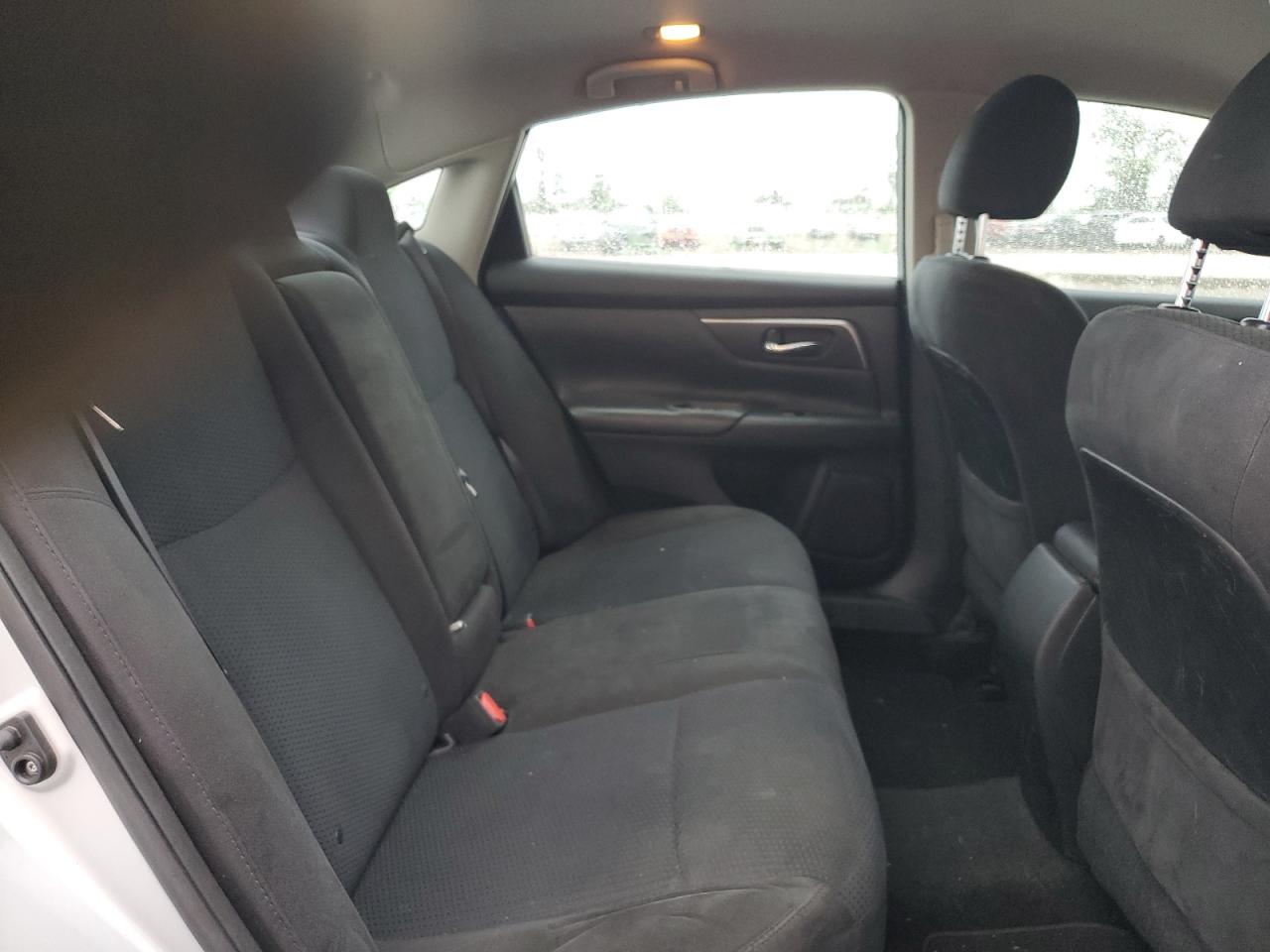 2015 Nissan Altima - Image 10