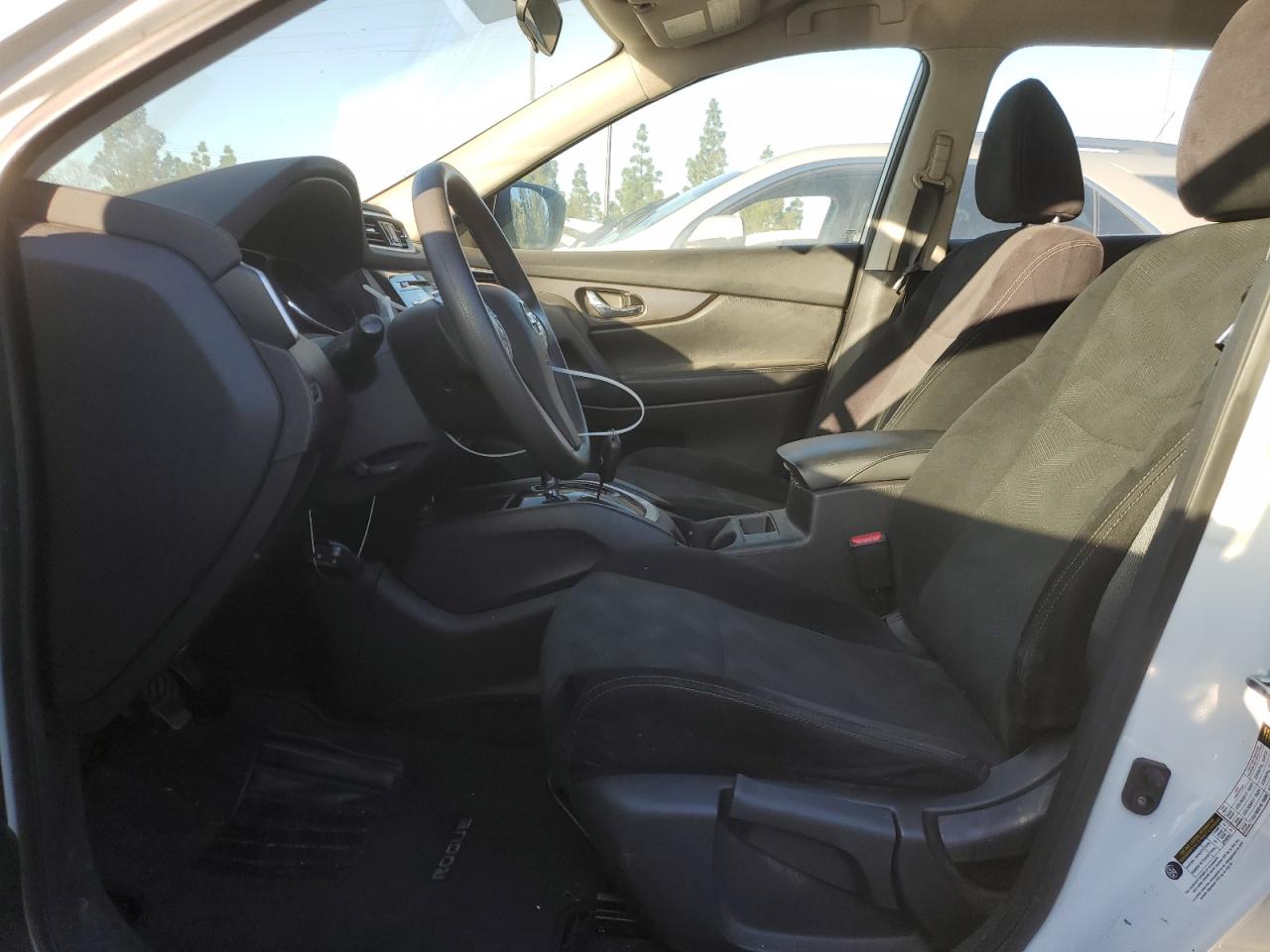 2015 Nissan Rogue - Image 7
