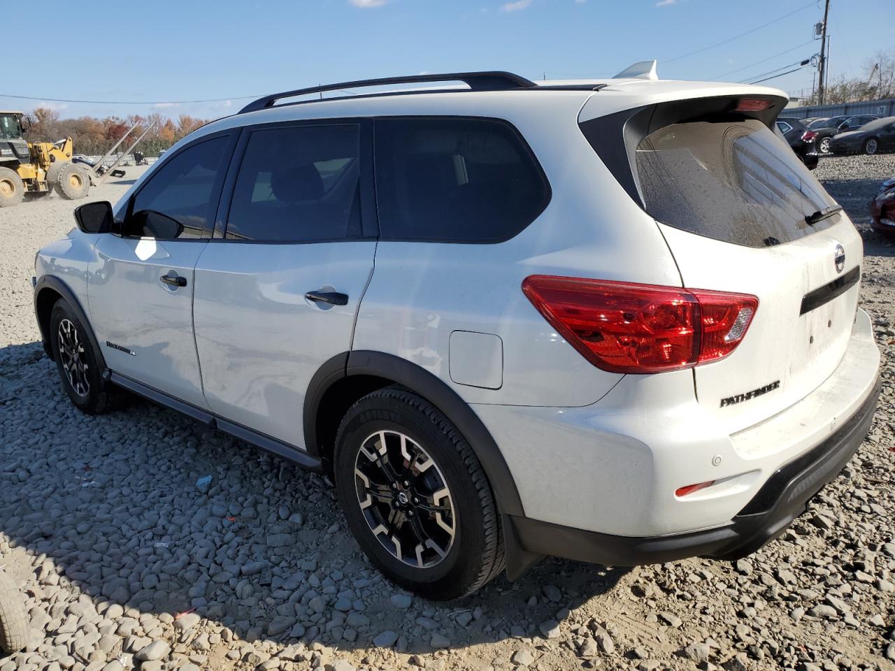 2020 Nissan Pathfinder - Image 2