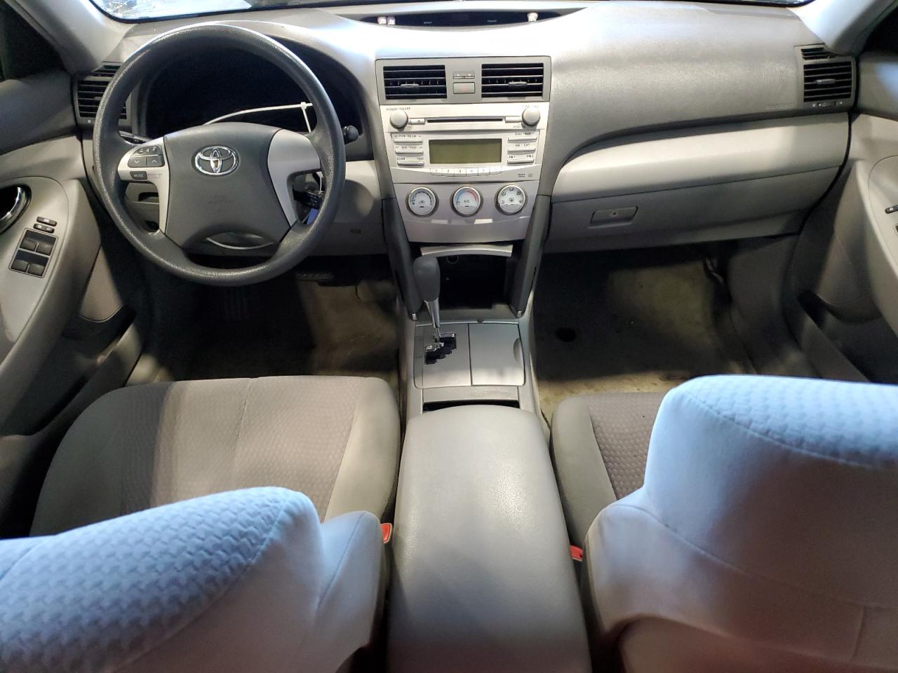 2010 Toyota Camry - Image 8
