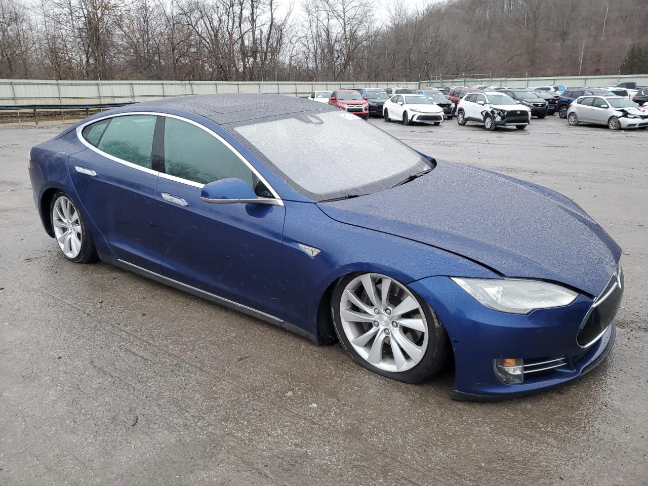 VIN 5YJSA1E25GF120359 2016 TESLA MODEL S no.4