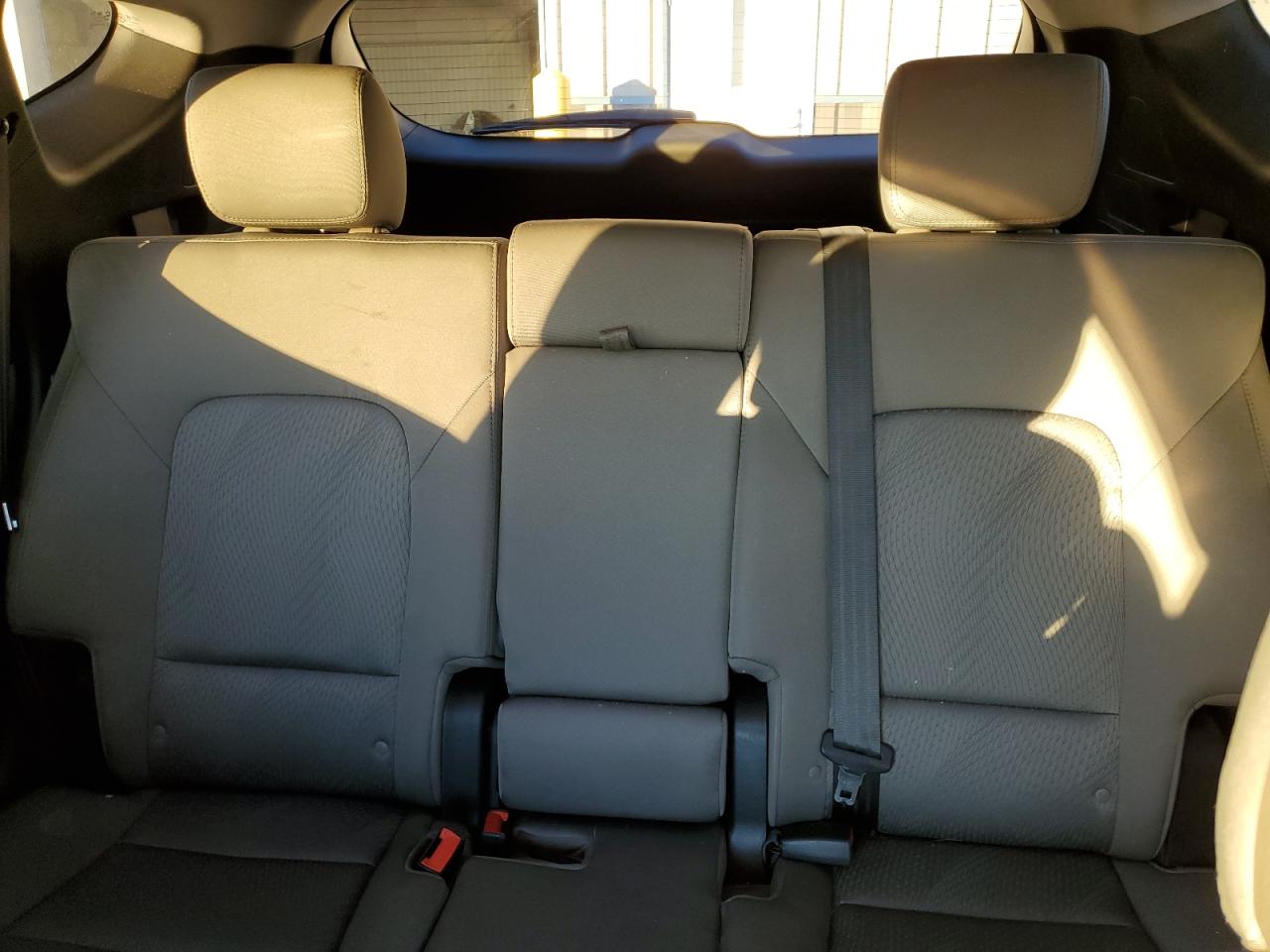 2013 Hyundai Santa Fe - Image 10