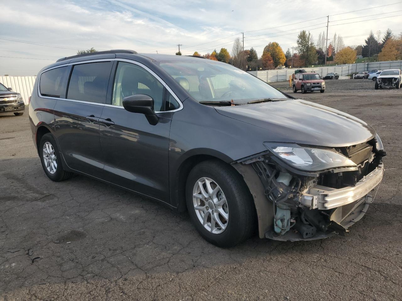 2020 Chrysler Voyager - Image 4