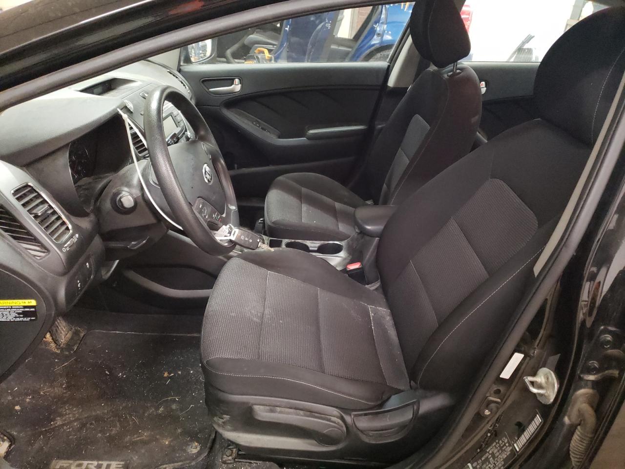 2017 Kia Forte - Image 7